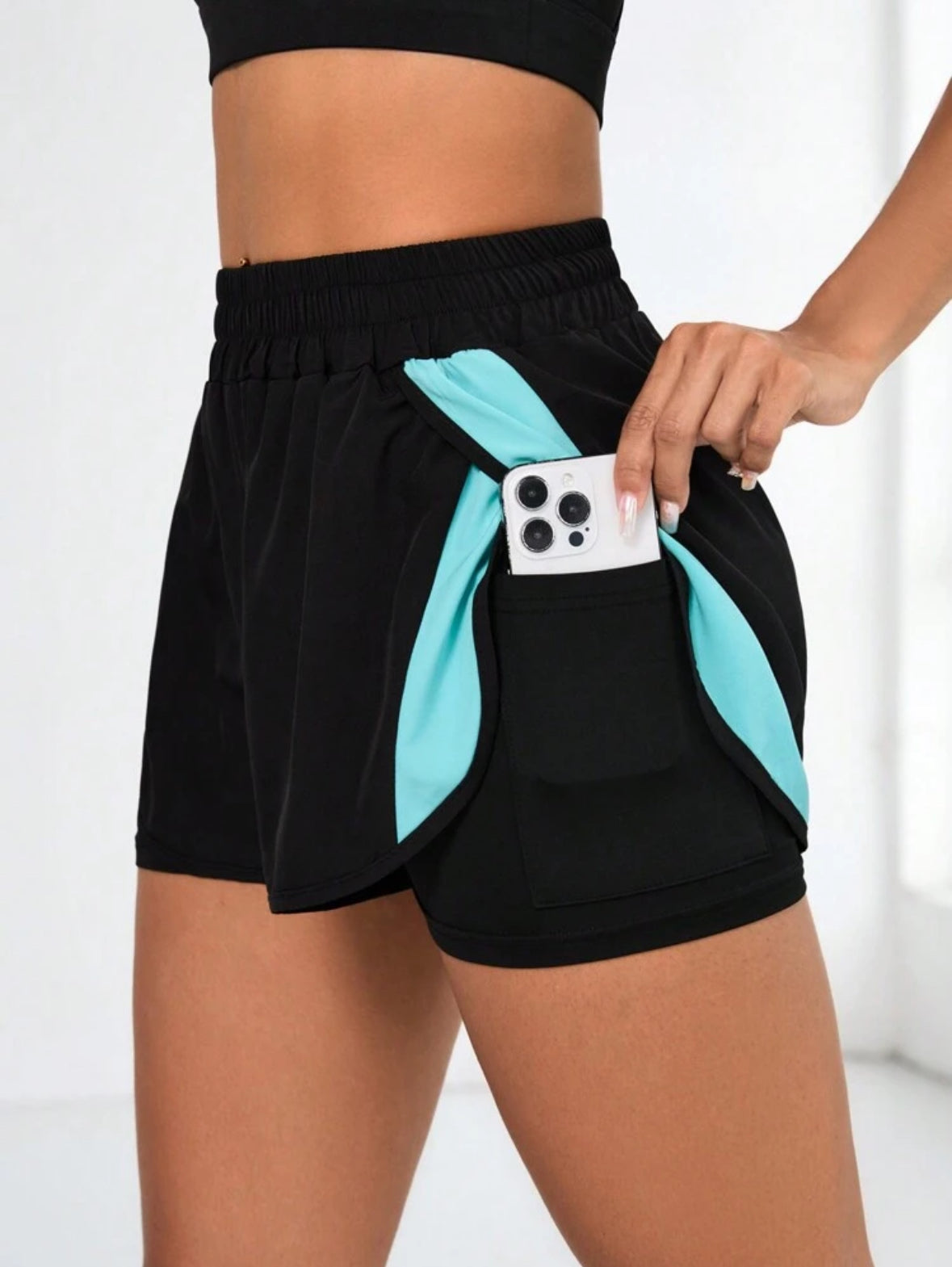 Short Deportivo Feminino