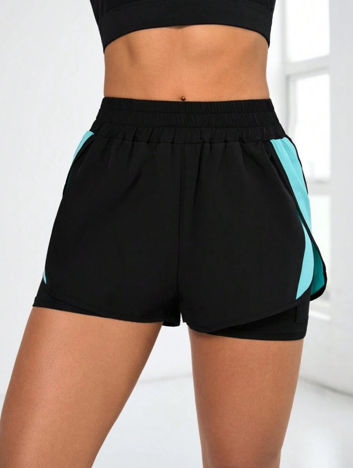 Short Deportivo Feminino